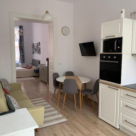 Charming Central Apartments Cluj-Napoca Esterno foto