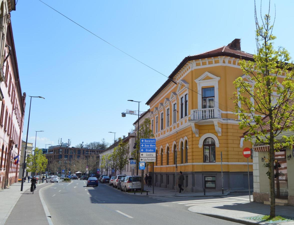 Charming Central Apartments Cluj-Napoca Esterno foto